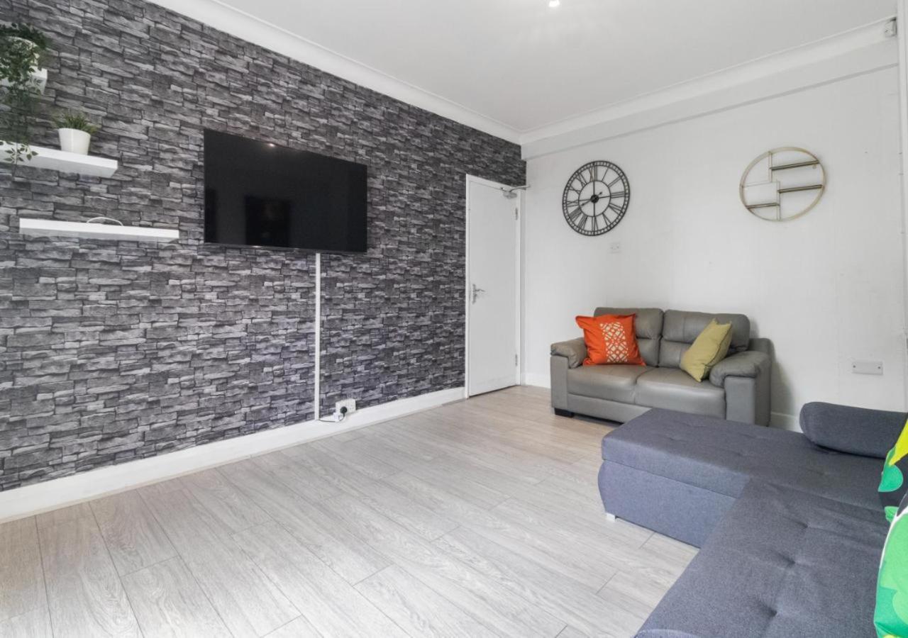 Downshill Way Lovely 4 Bedroom In Apartment London