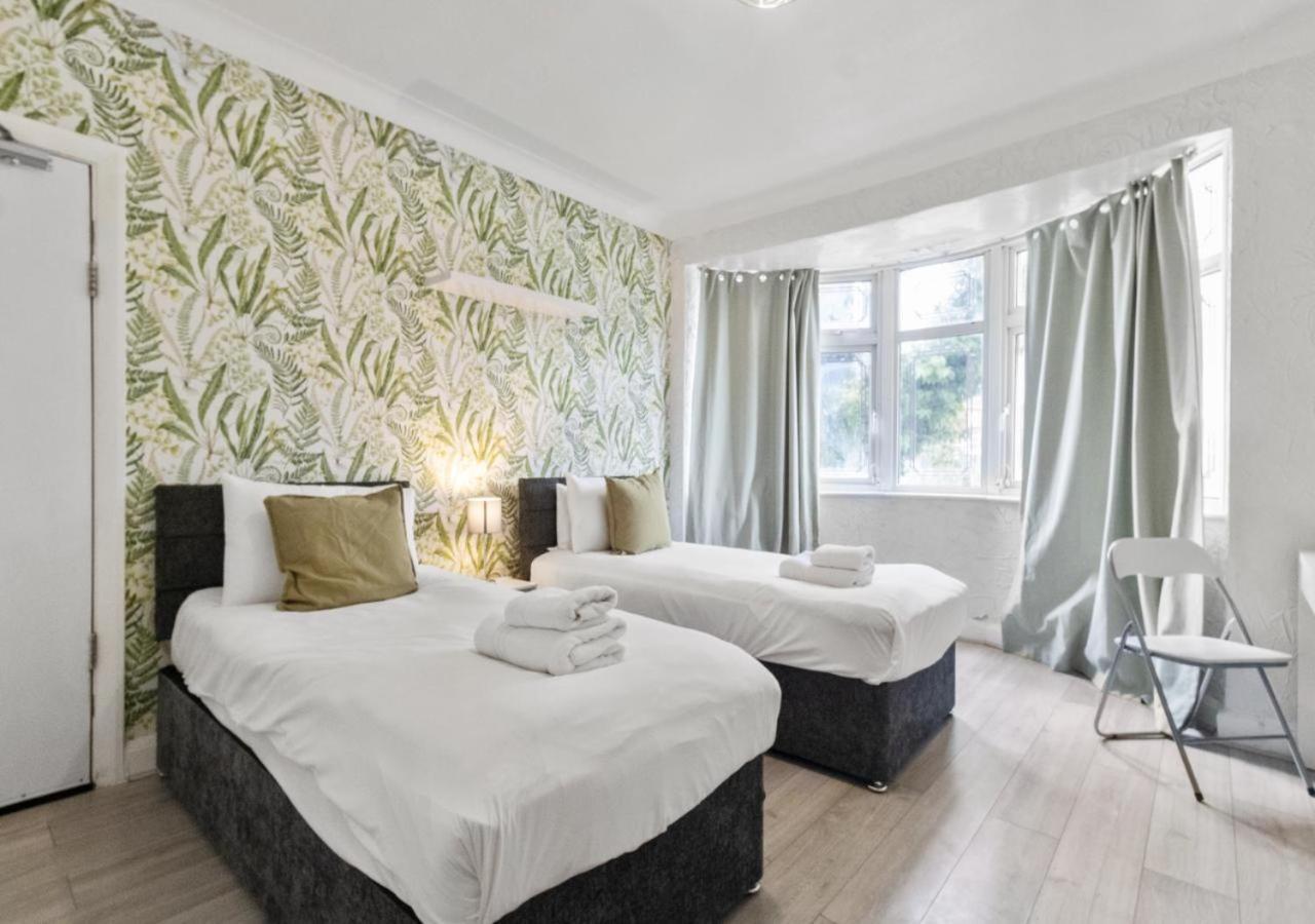 Downshill Way Lovely 4 Bedroom In Apartment