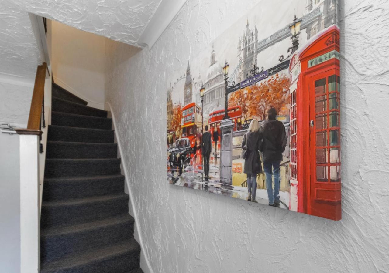 Downshill Way Lovely 4 Bedroom In Apartment *