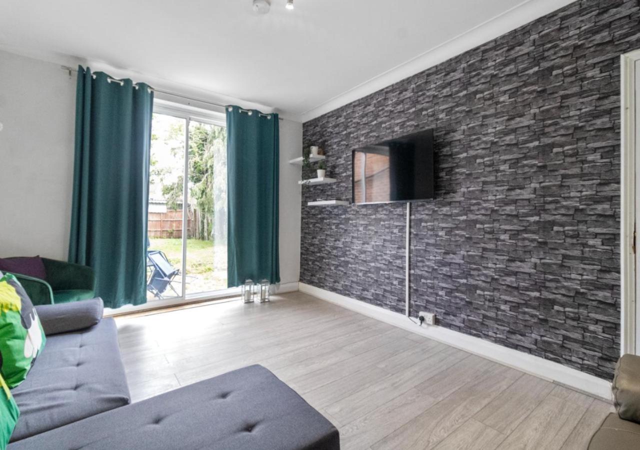 Downshill Way Lovely 4 Bedroom In London