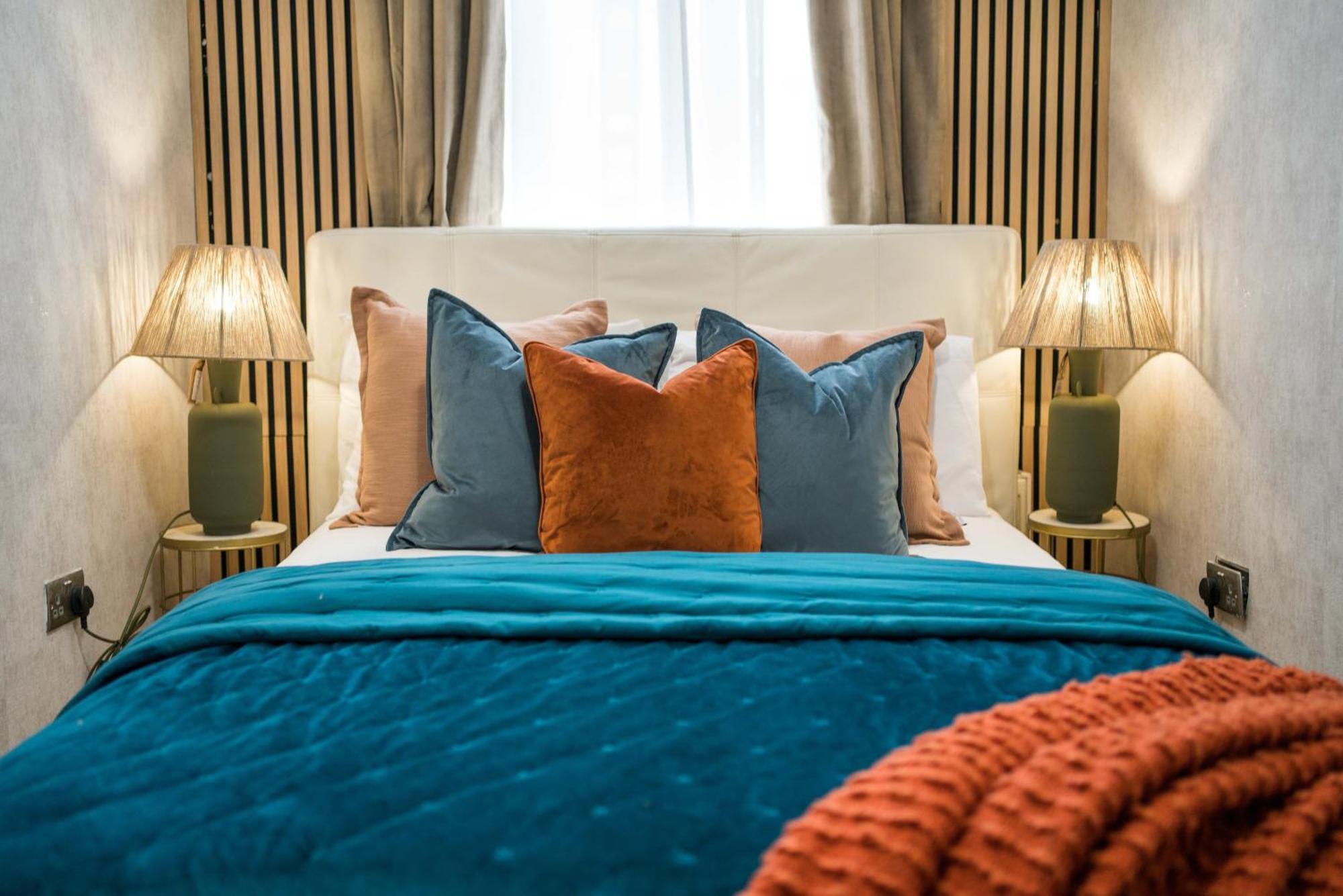 Wg1 Kensington-westfieldsmall- Central London
