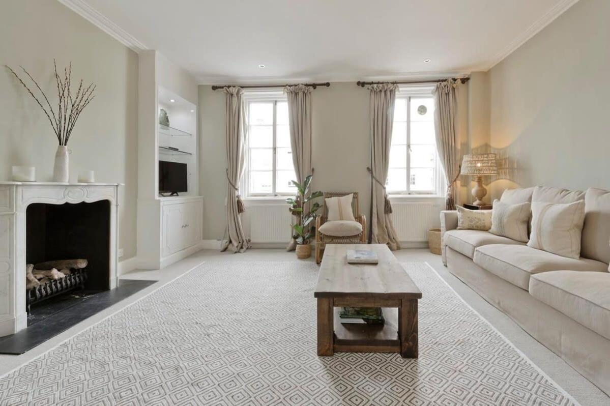 Fabulous 3 Bed Flat Chelsea Apartment London