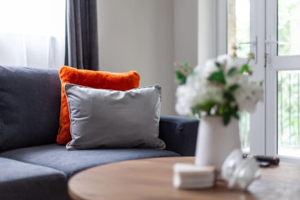 Appartement Elegant Retreat 1-bed Near