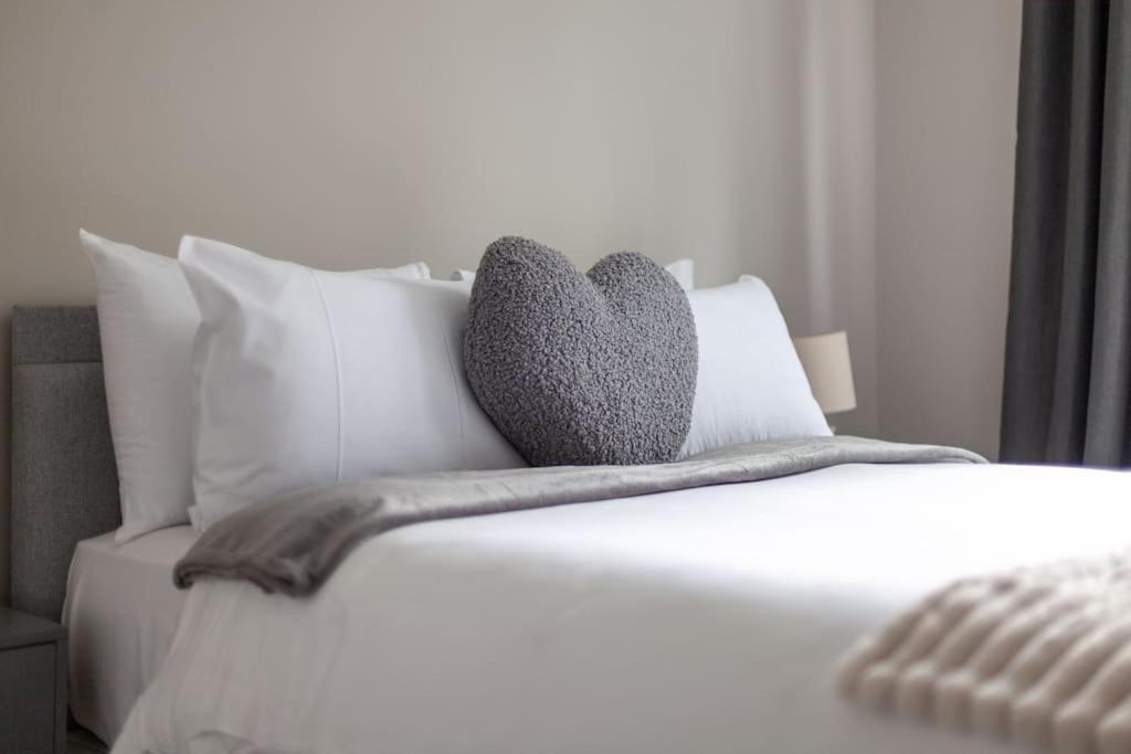 Appartement Elegant Retreat 1-bed Near