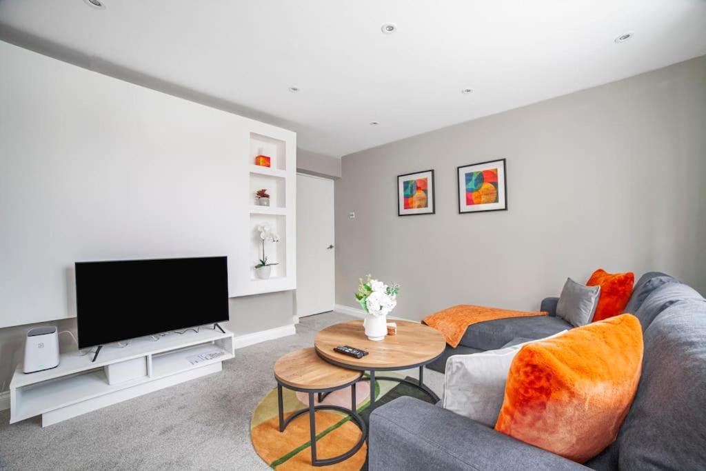 Elegant Retreat 1-bed Near Londen