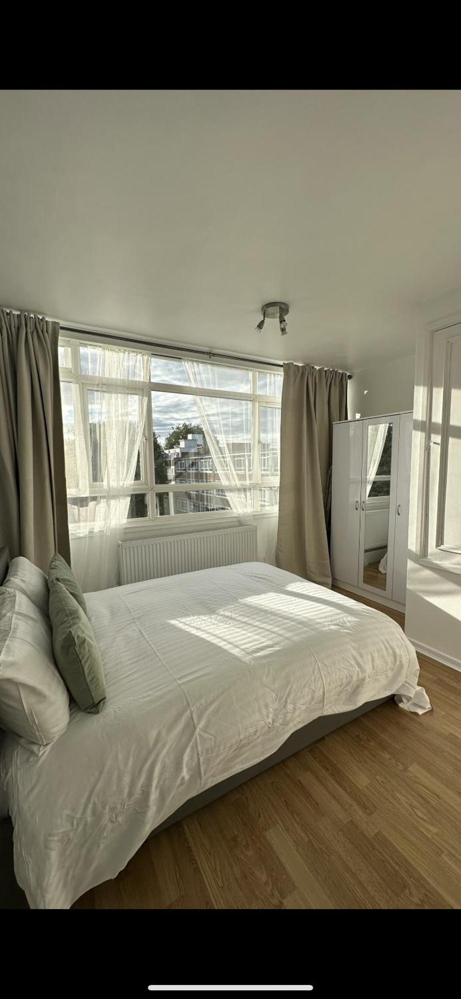 Leafy Sanctuary In Putney Apartment *