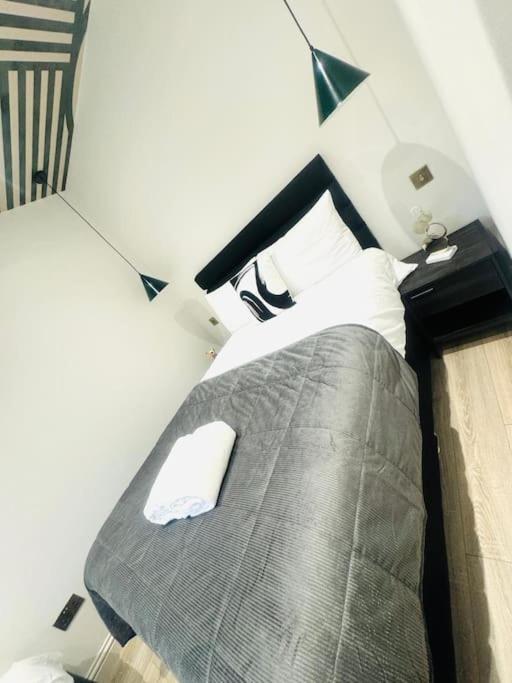 99 Ii, Key Spot, Flat E Apartment London