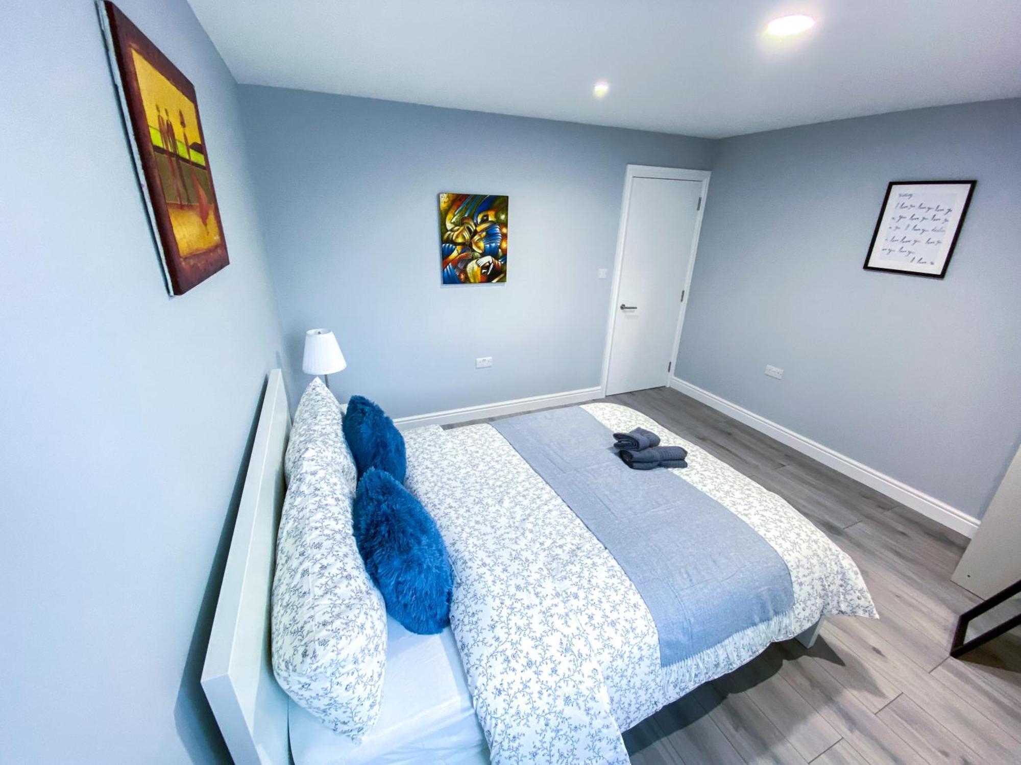 Spacious 2-bedroom Flat In - F3 Apartment