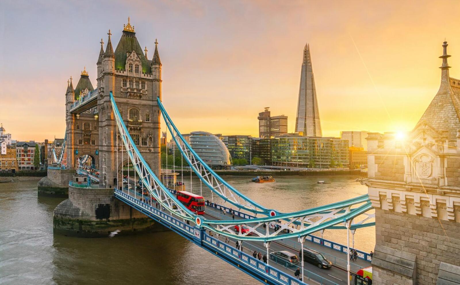Tower Bridge Rainbow Londres