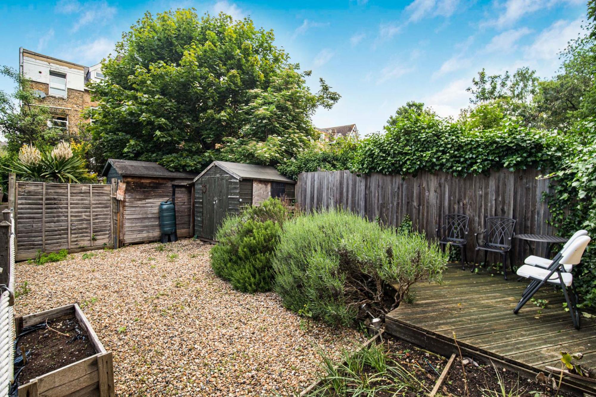Pass The Keys Private Garden By Tulse Hill Station Londen