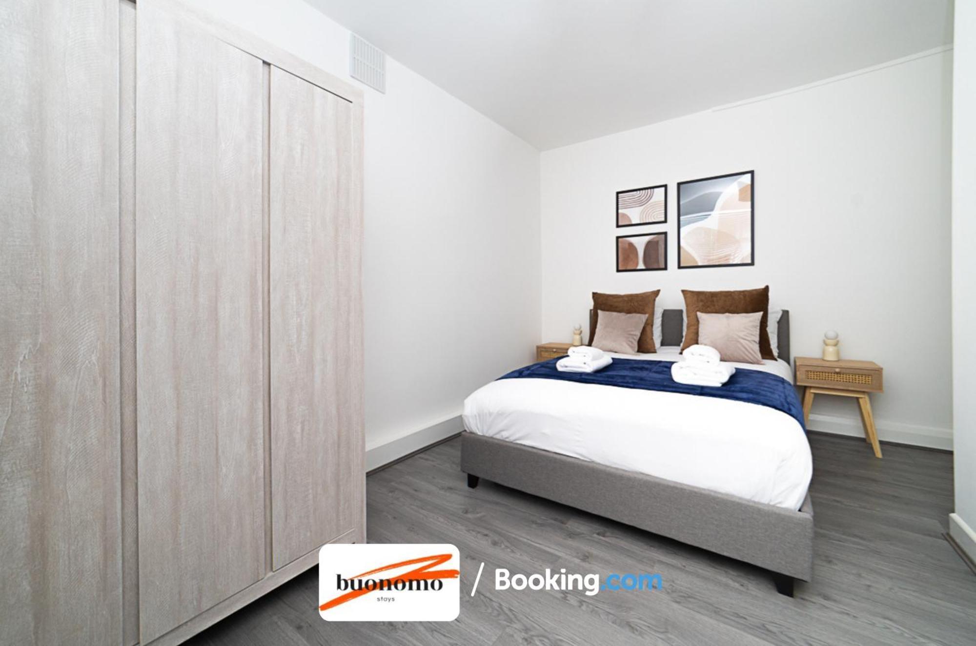 Three Bedroom At Buonomo Short Lets & Serviced With Netflix & Games Apartamento