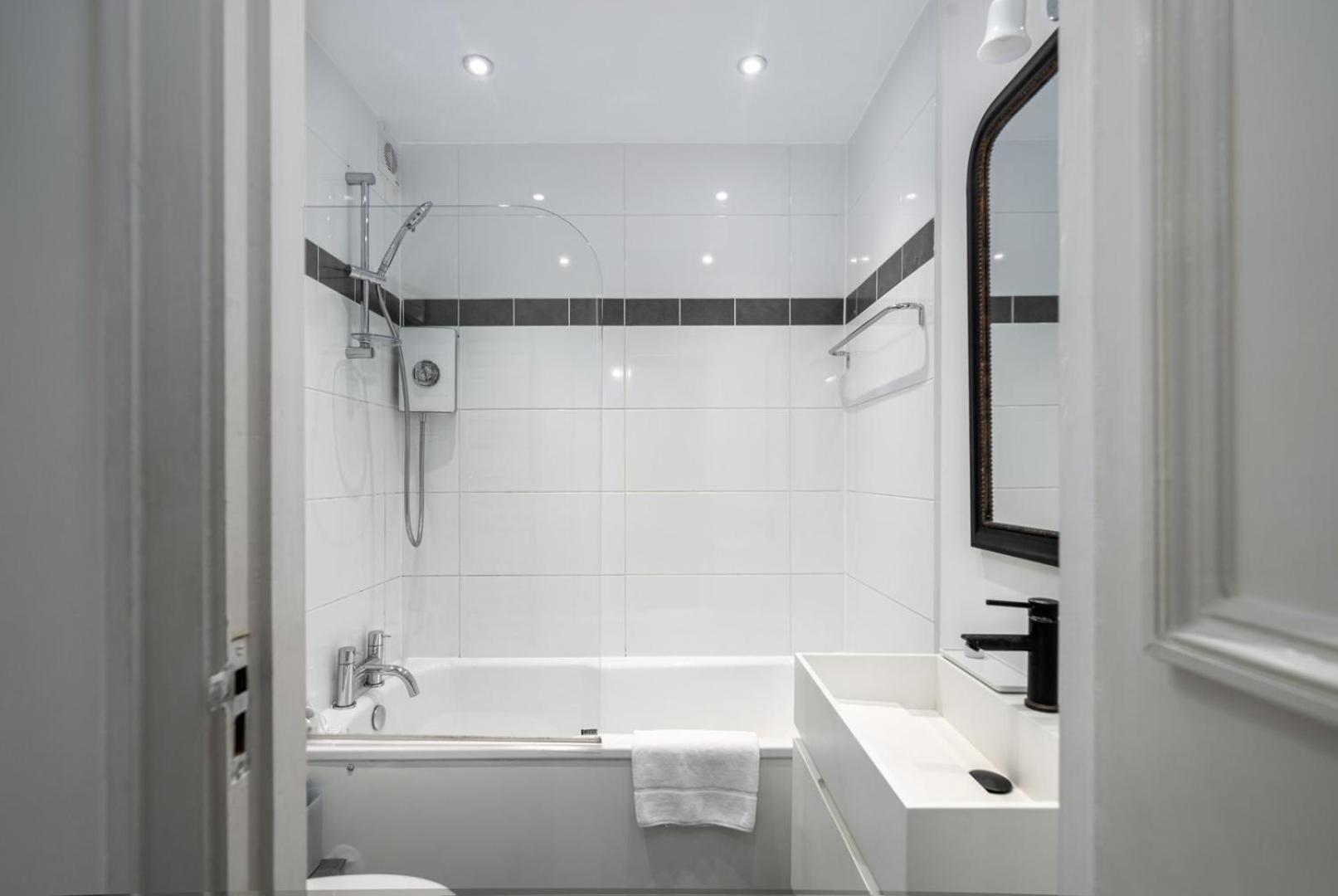 Guestready - Chic In * London