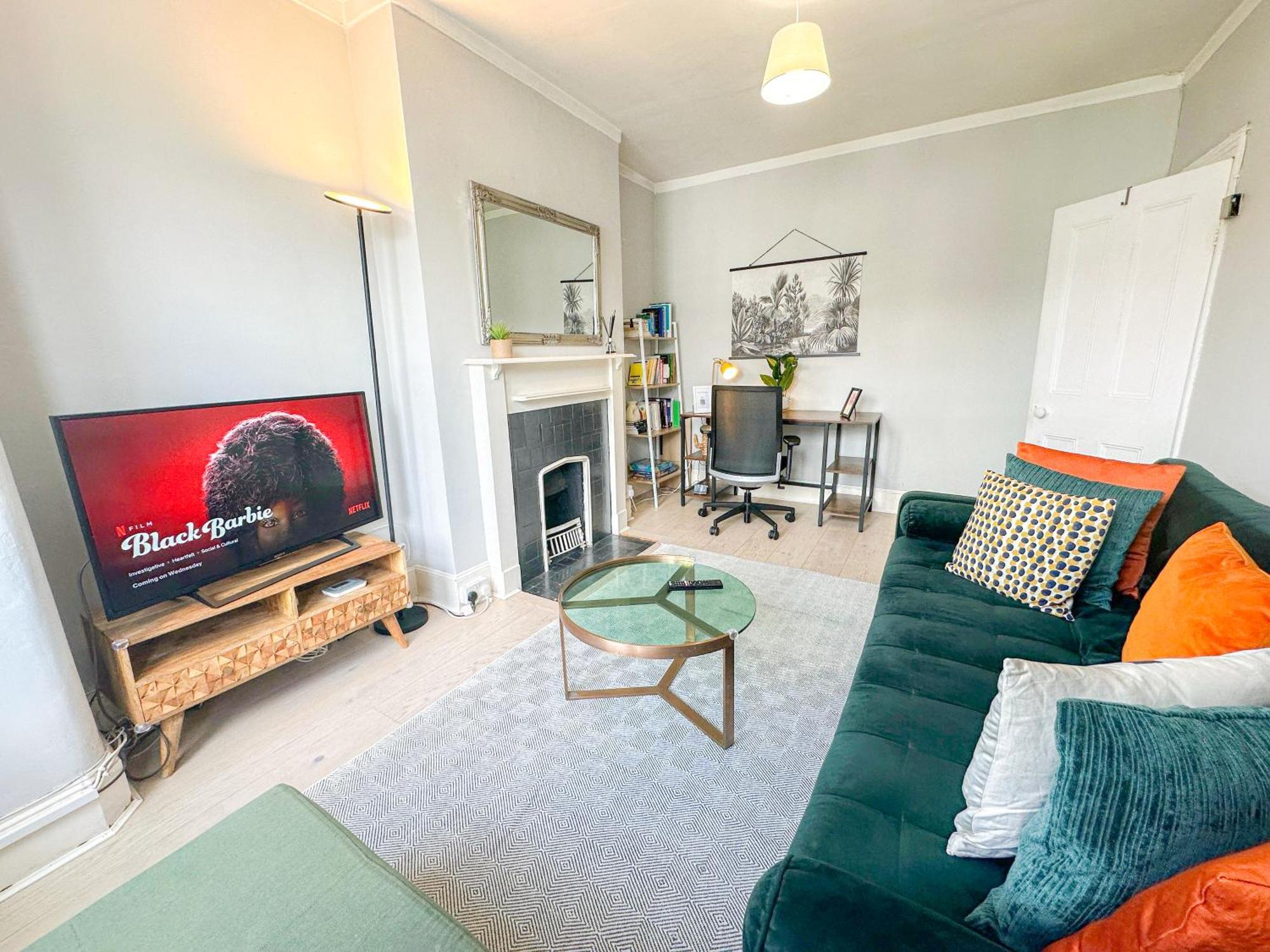 Stylish 1-bed Flat In Willesden With Private Patio