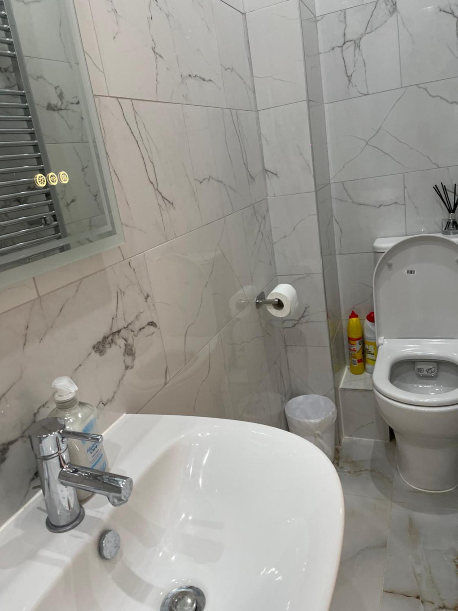 Lonsdale Place Guest house *