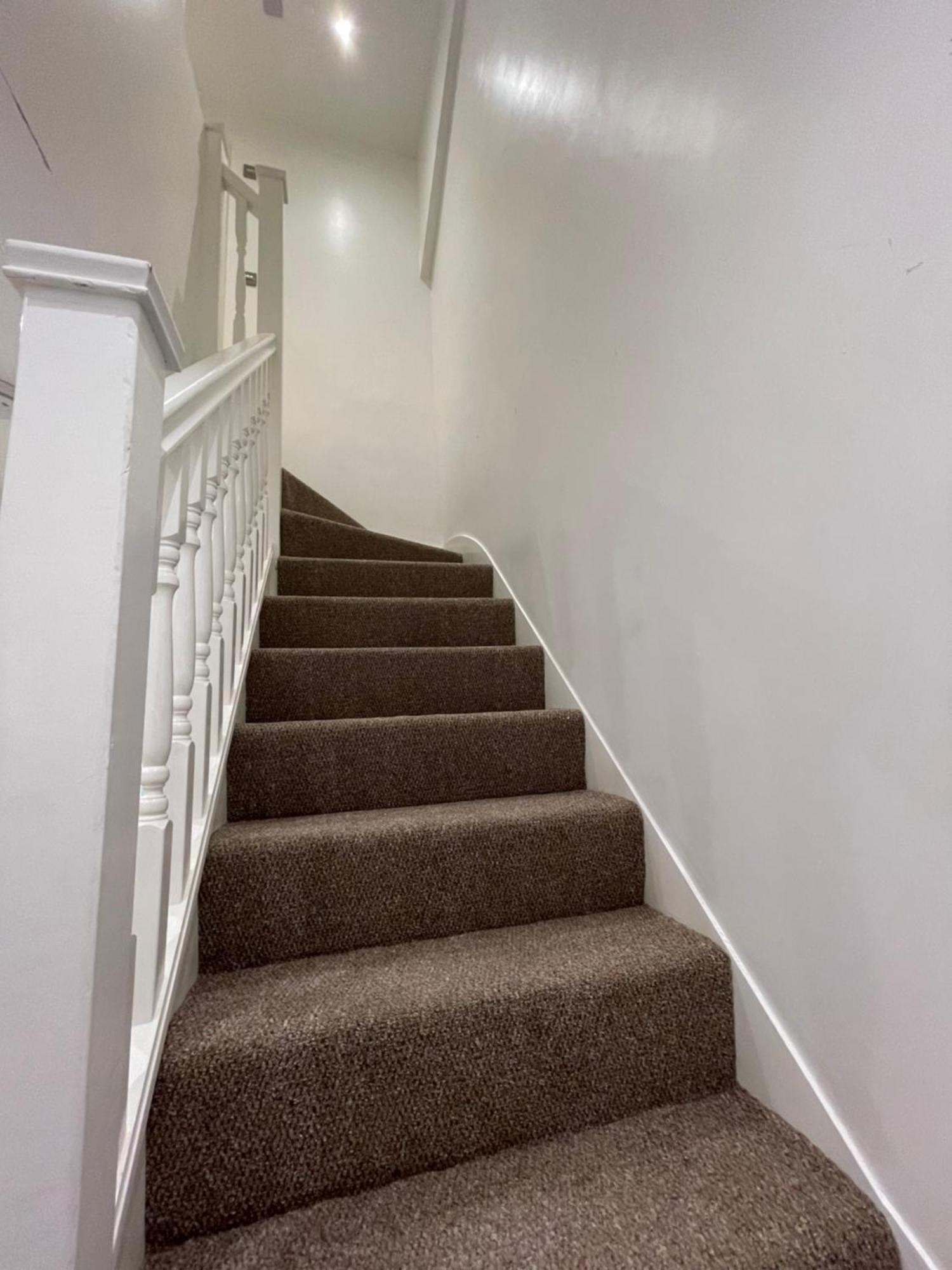 Lonsdale Place Guest house *