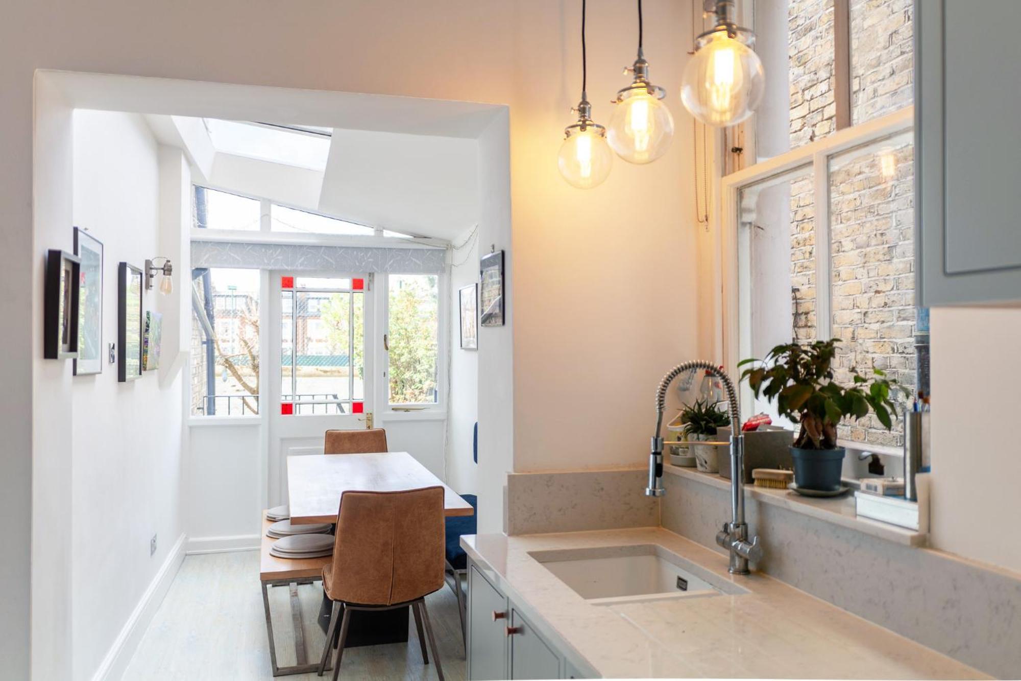 Apartment Spacious 3br 2bh With Garden In West Putney *
