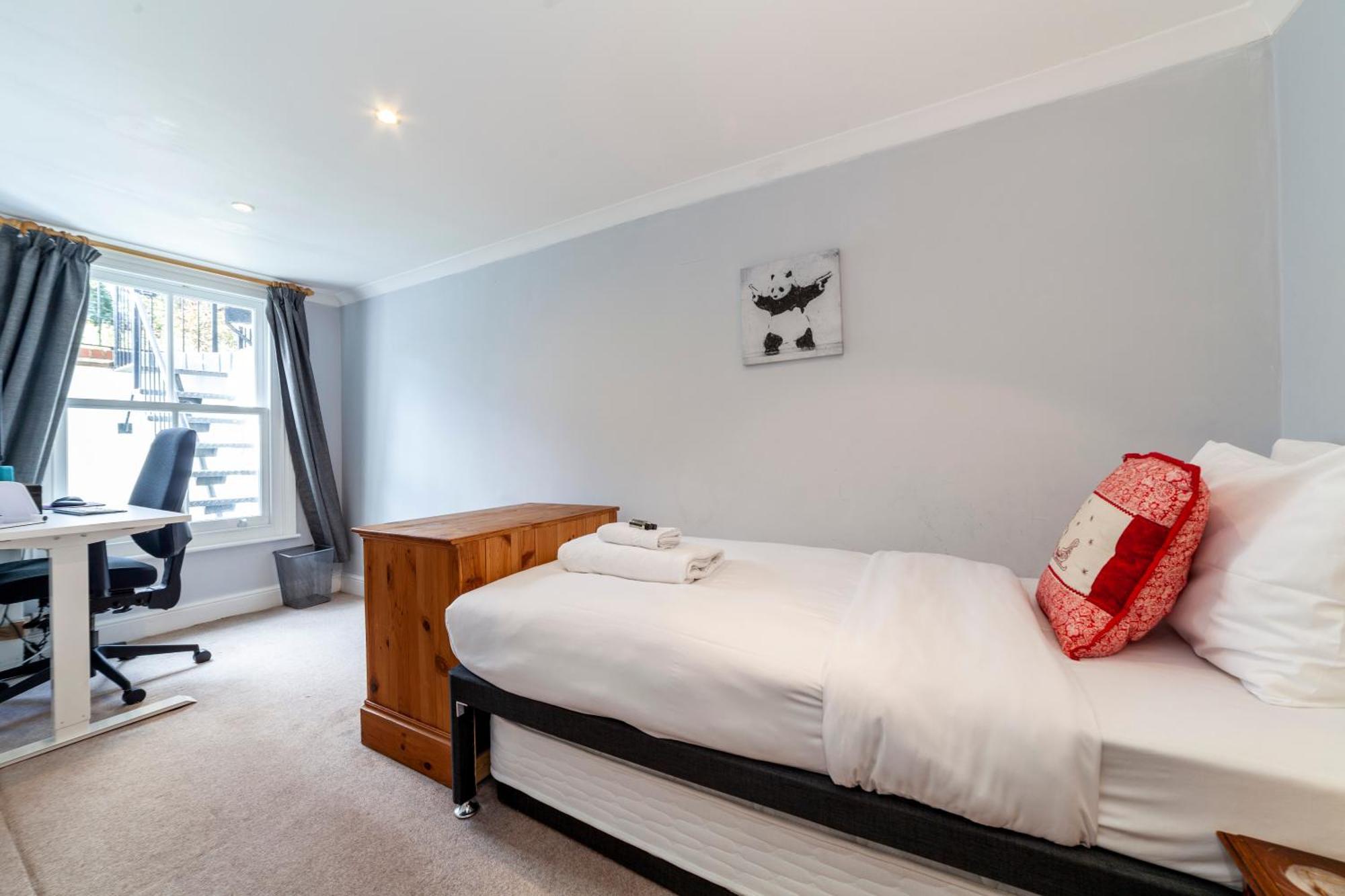 Spacious 3br 2bh With Garden In West Putney Apartment
