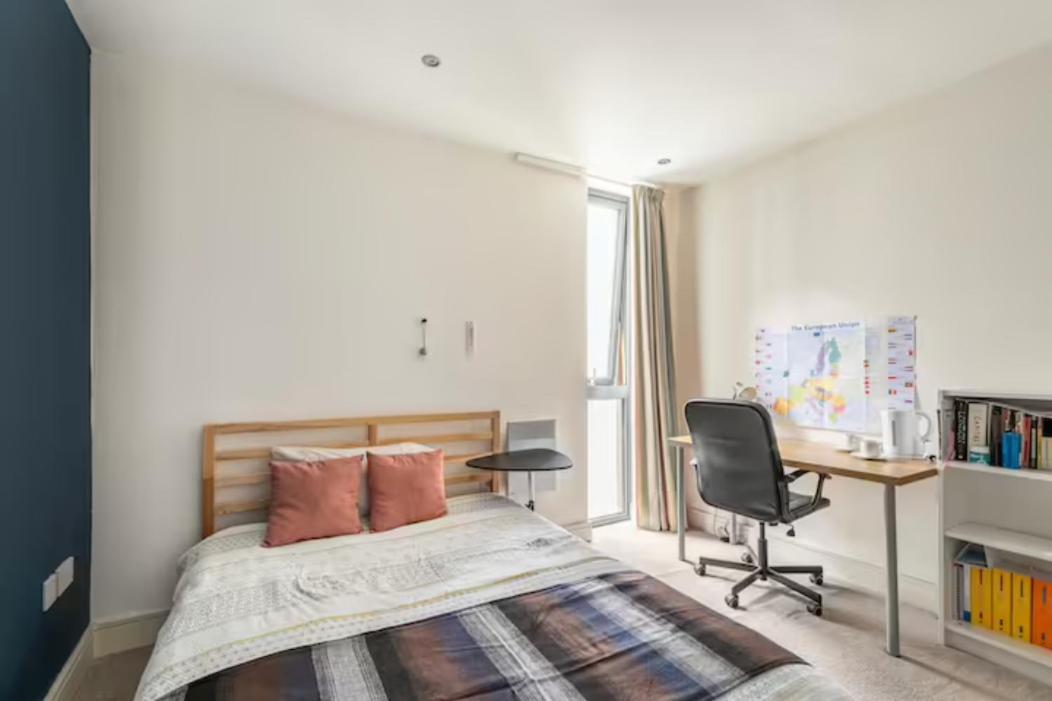 Privatunterkunft Spacious Air-conditioned Double With Workspace *