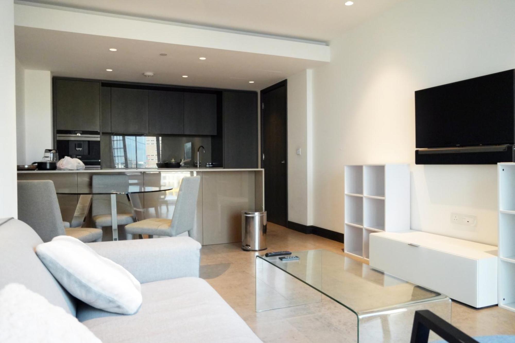 Apartment Central 1-bed Flat With River Thames Views And Winter Garden London