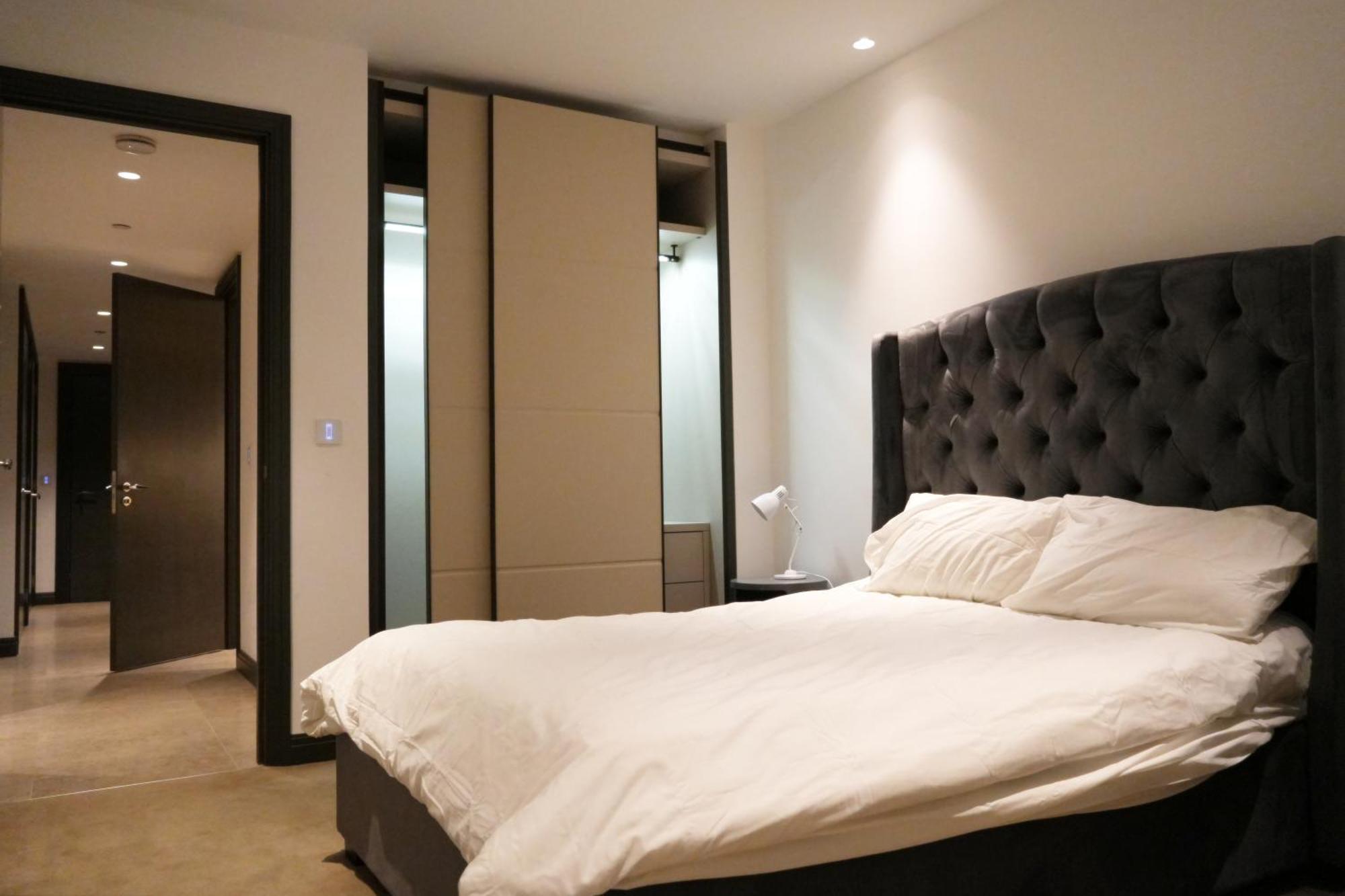Central 1-bed Flat With River Thames Views And Winter Garden London