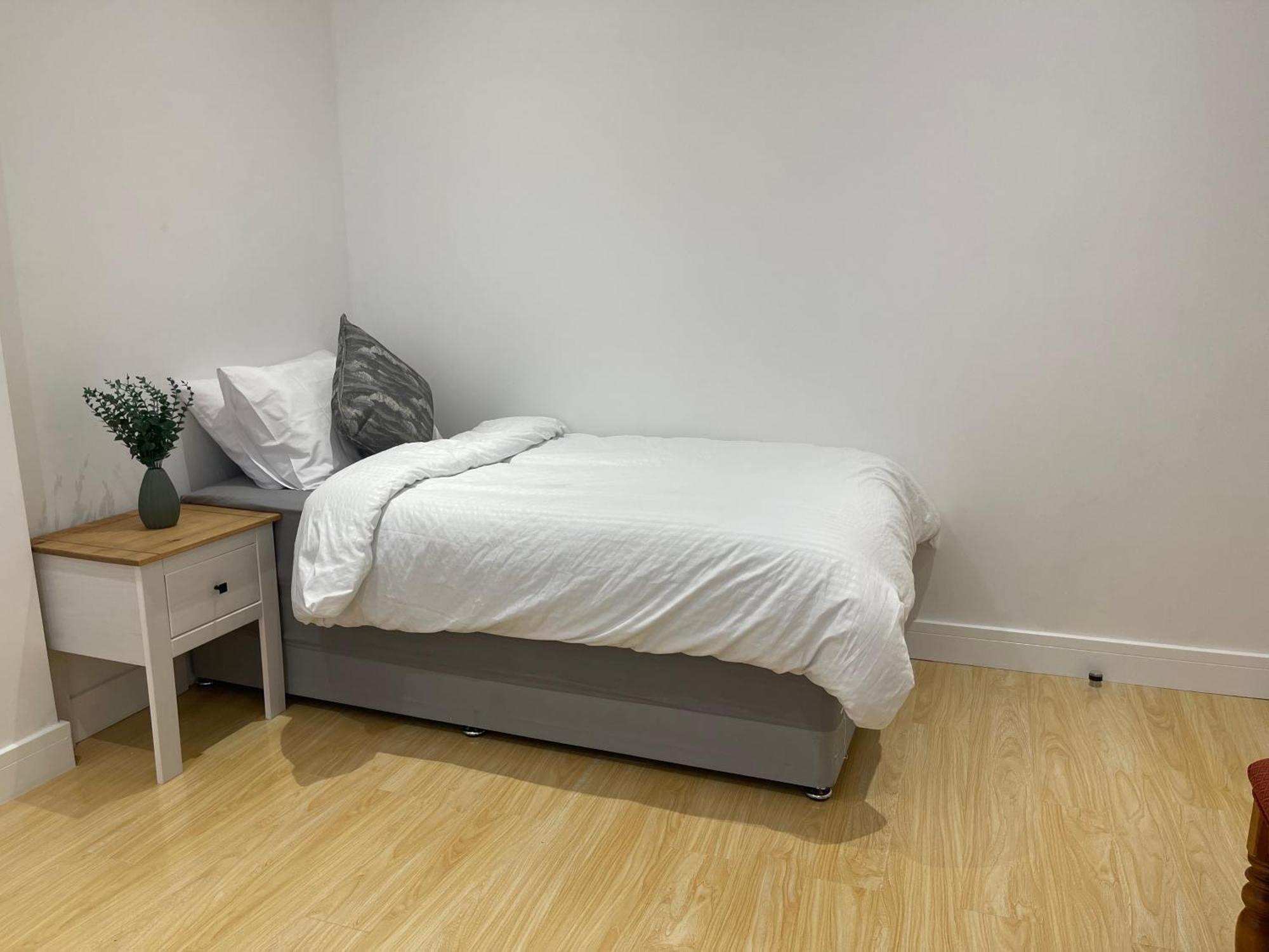 Lonsdale Place Guest house *