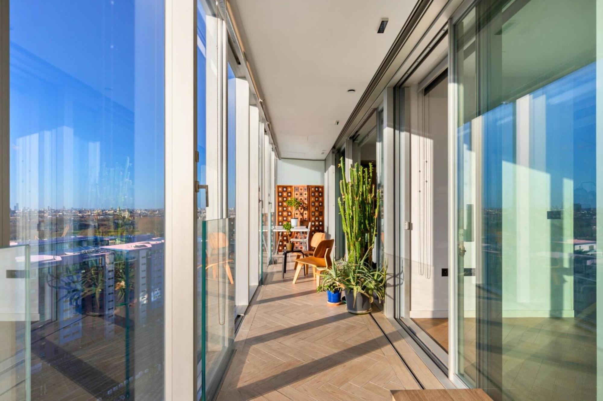 Battersea Power Station - Winter Garden Balcony & 1gb Wifi - Luxurylondonstays Apartment