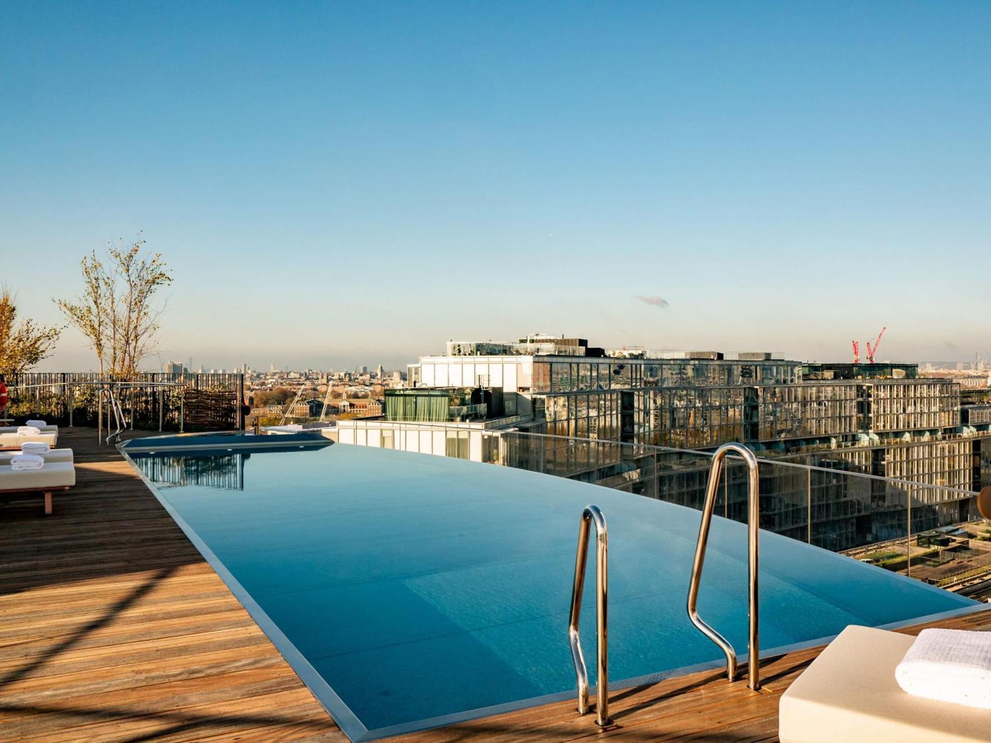 Battersea Power Station - Winter Garden Balcony & 1gb Wifi - Luxurylondonstays Apartment London