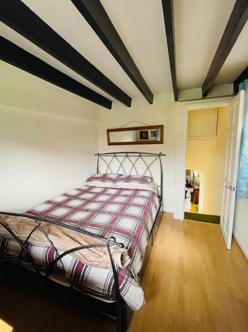 Central Shared Flat