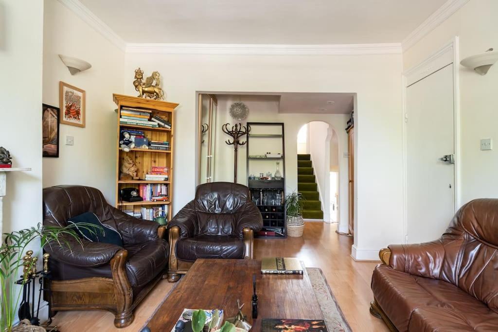 Central Shared Flat * London