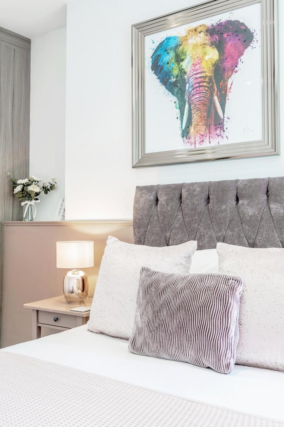 2-bed Notting Hill / Portobello Apartment *