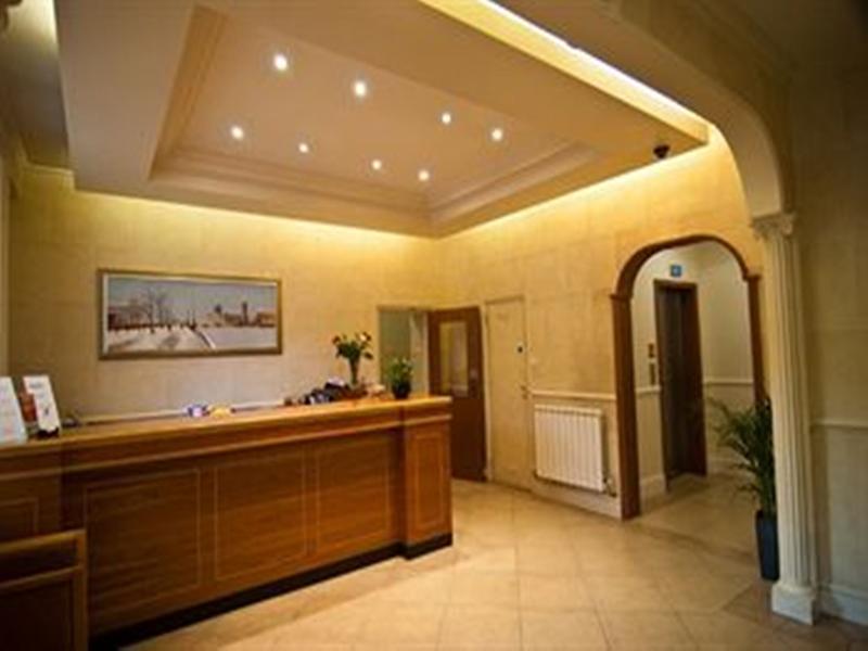 Orchard Hotel