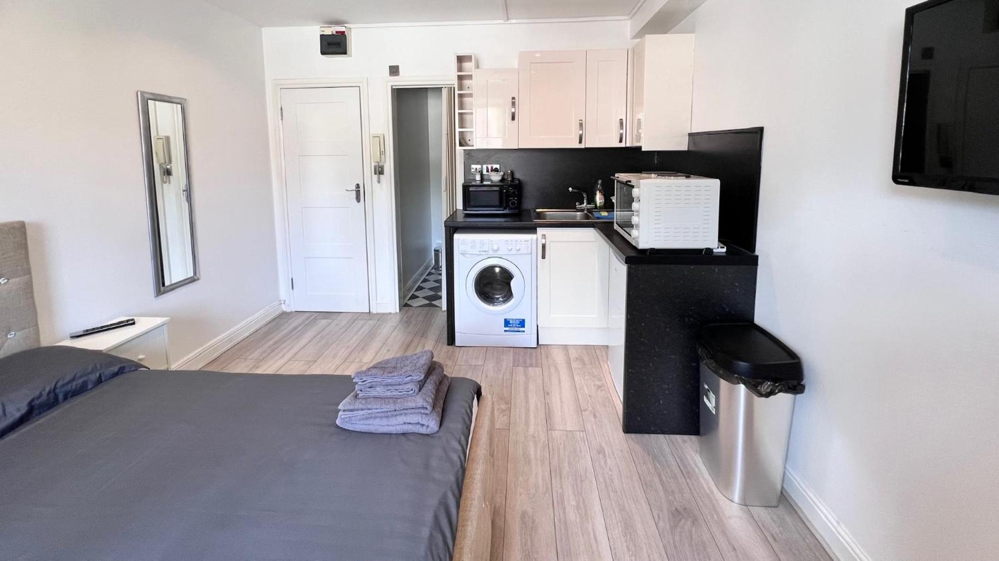Lovely On Finchley Road London