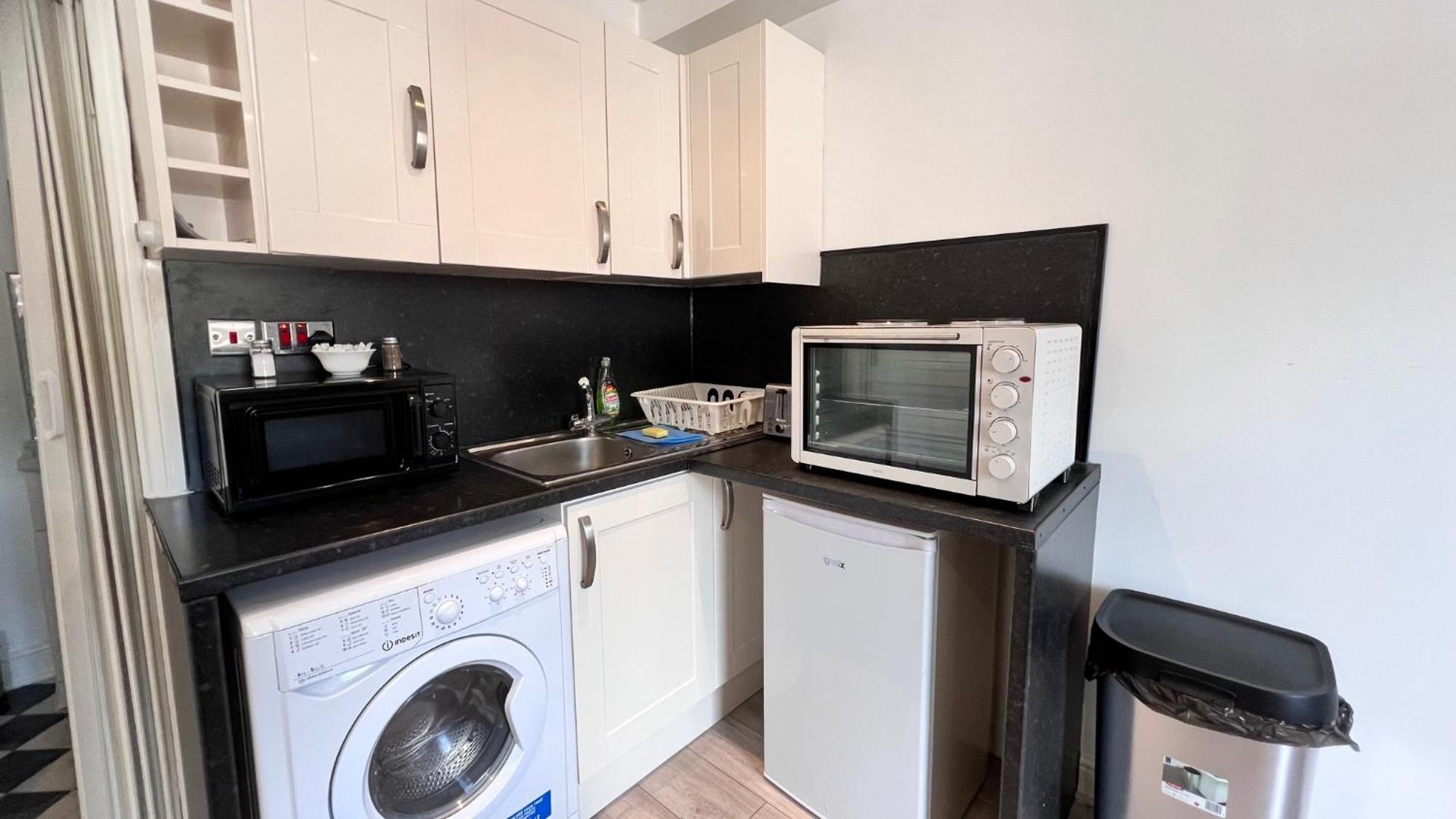 Lovely On Finchley Road Apartment *