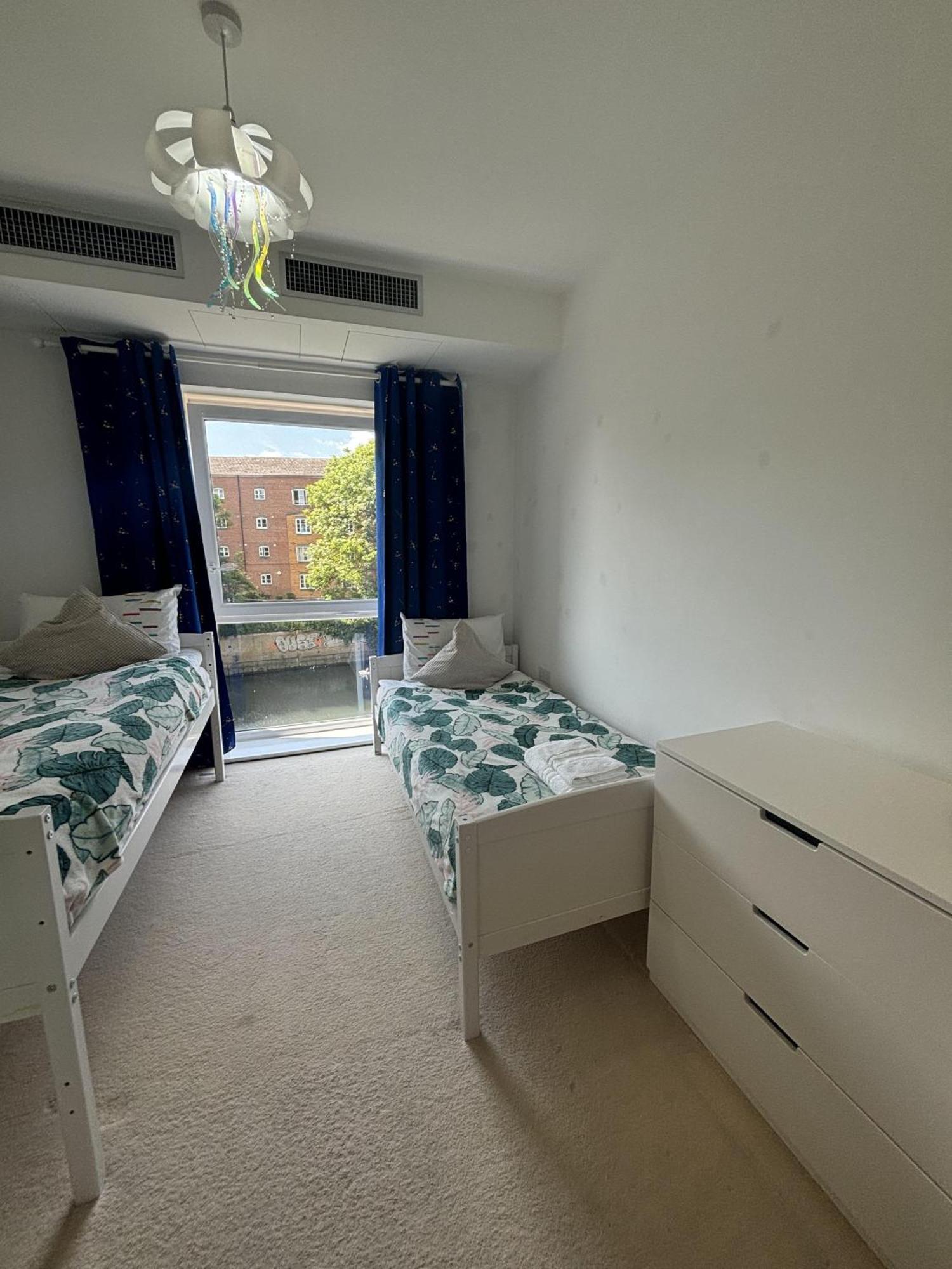 Captivating 2-bed In London