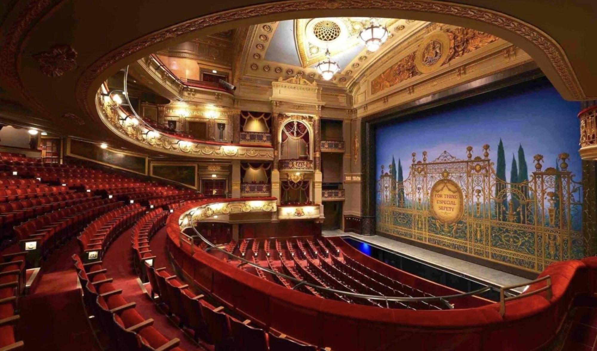 West End, Drury Lane, Modern 3 Bedroom Apt Apartment London