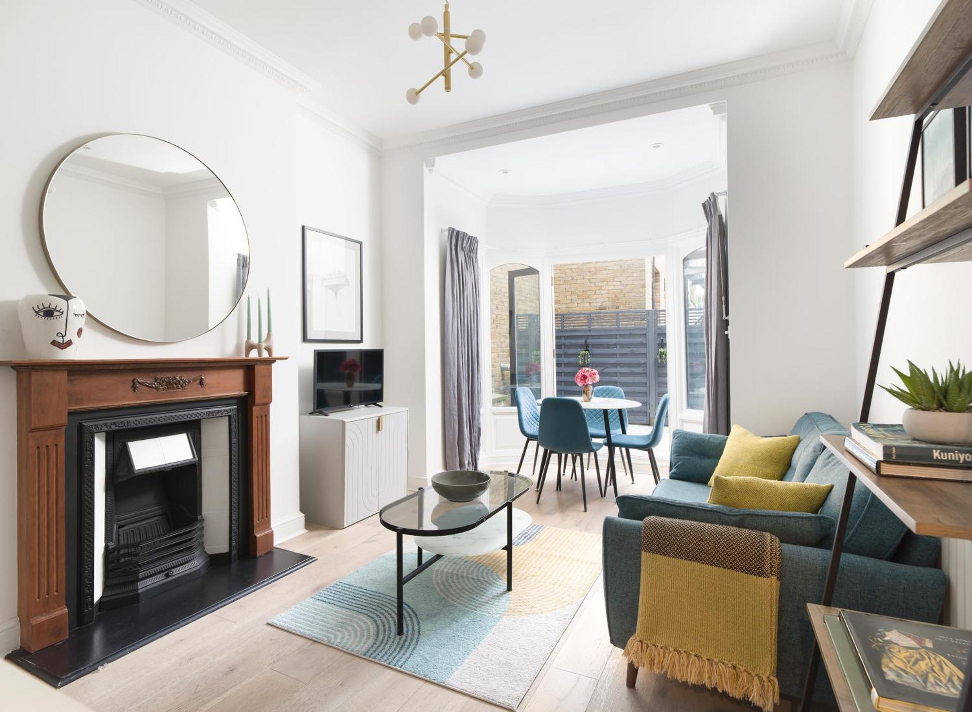 West End, Drury Lane, Modern 3 Bedroom Apt Apartment