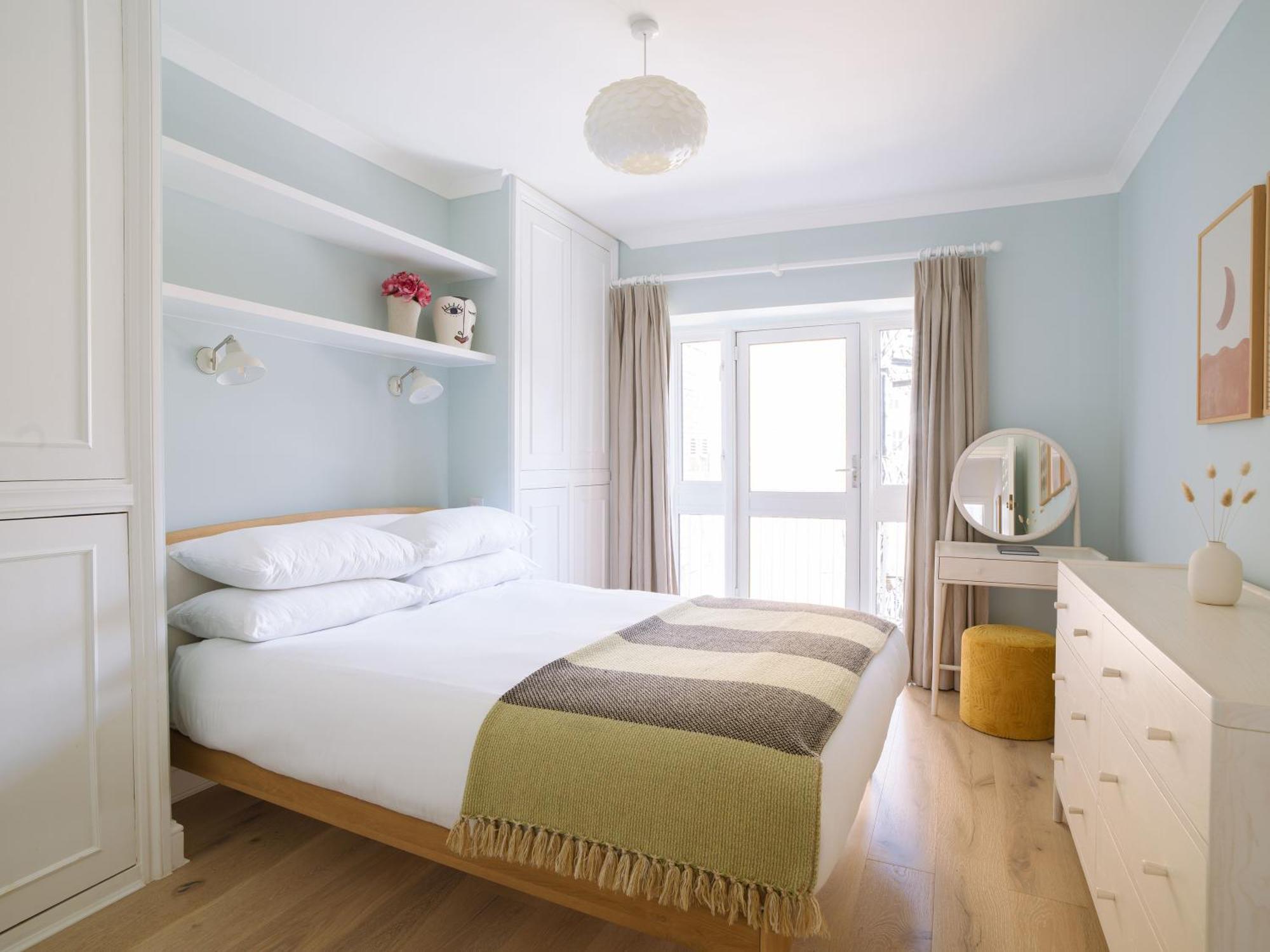 West End, Drury Lane, Modern 3 Bedroom Apt Apartment