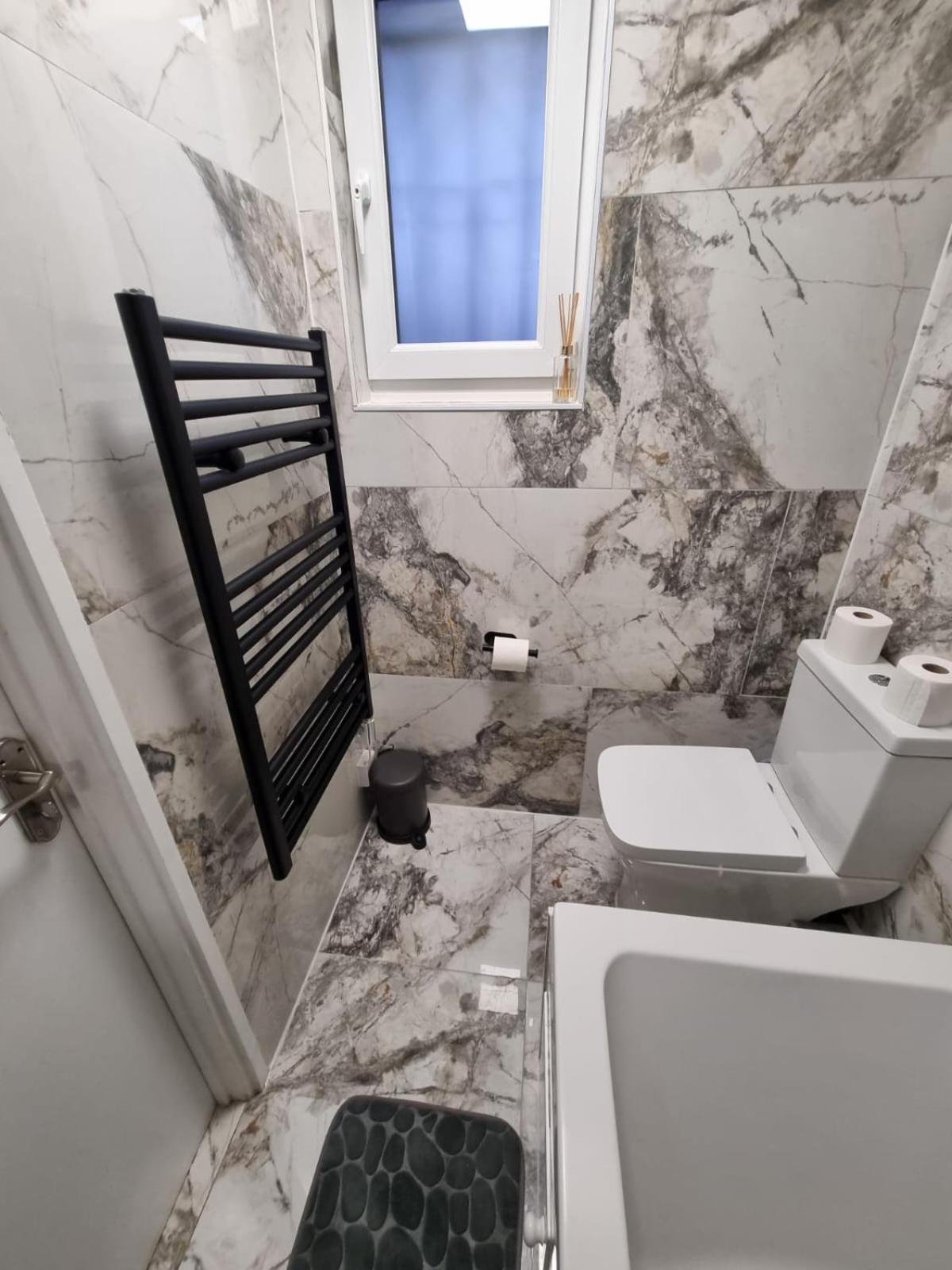 Apartment Stylish & Free Parking London