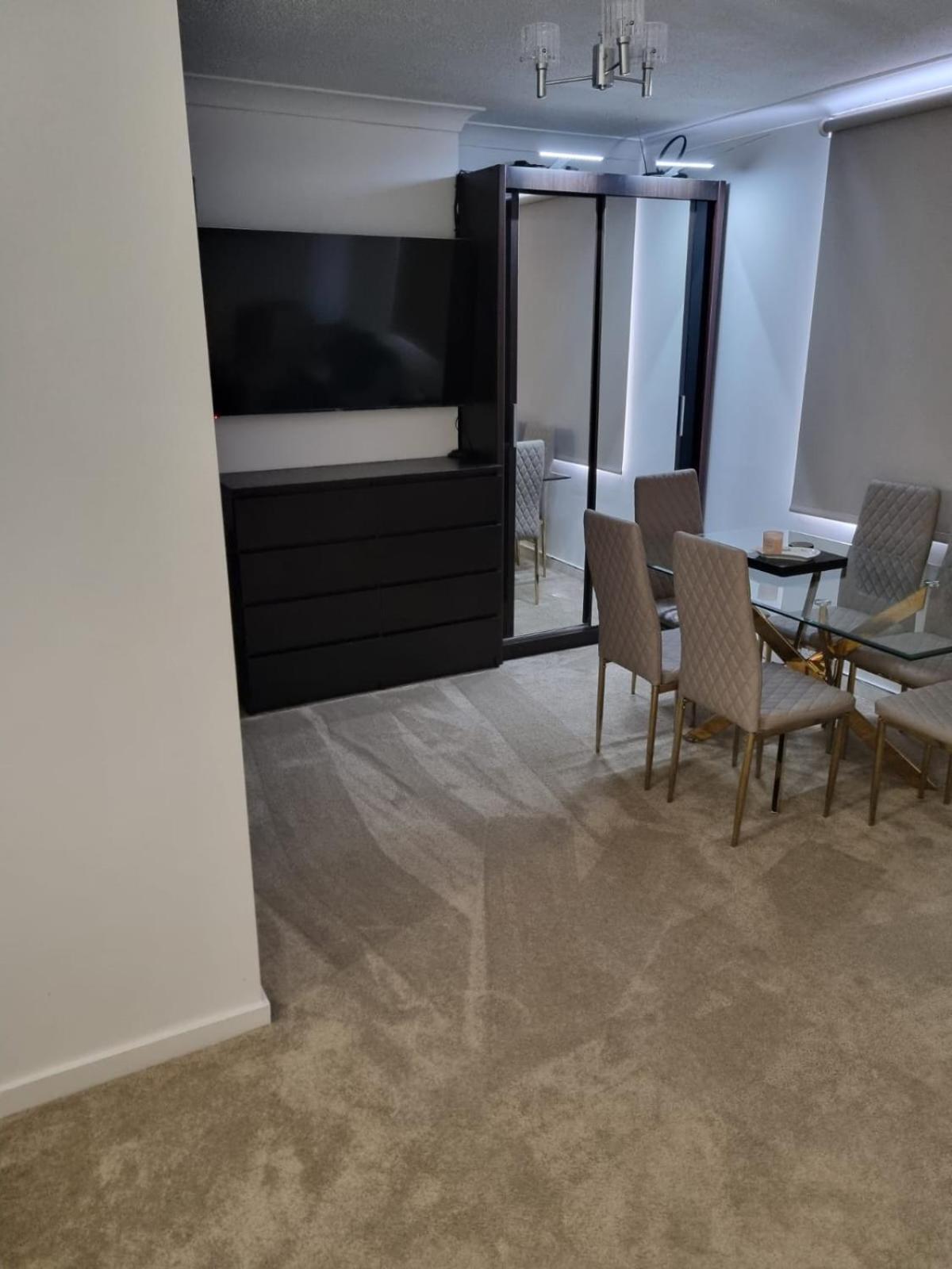 Apartment Stylish & Free Parking London