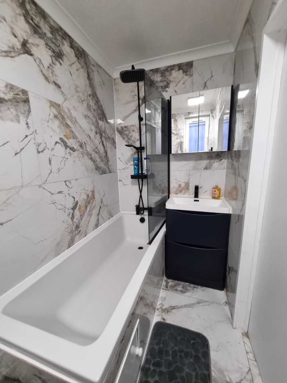 Apartment Stylish & Free Parking London