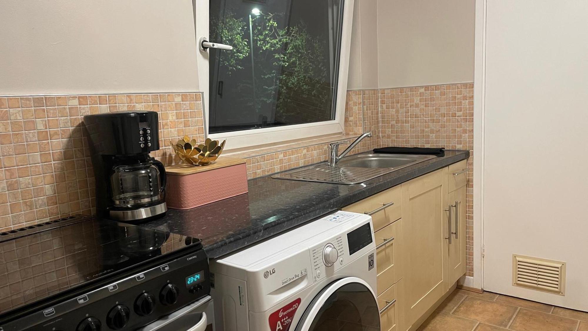 Cosy 1-bed Flat Family Friendly Free Parking *
