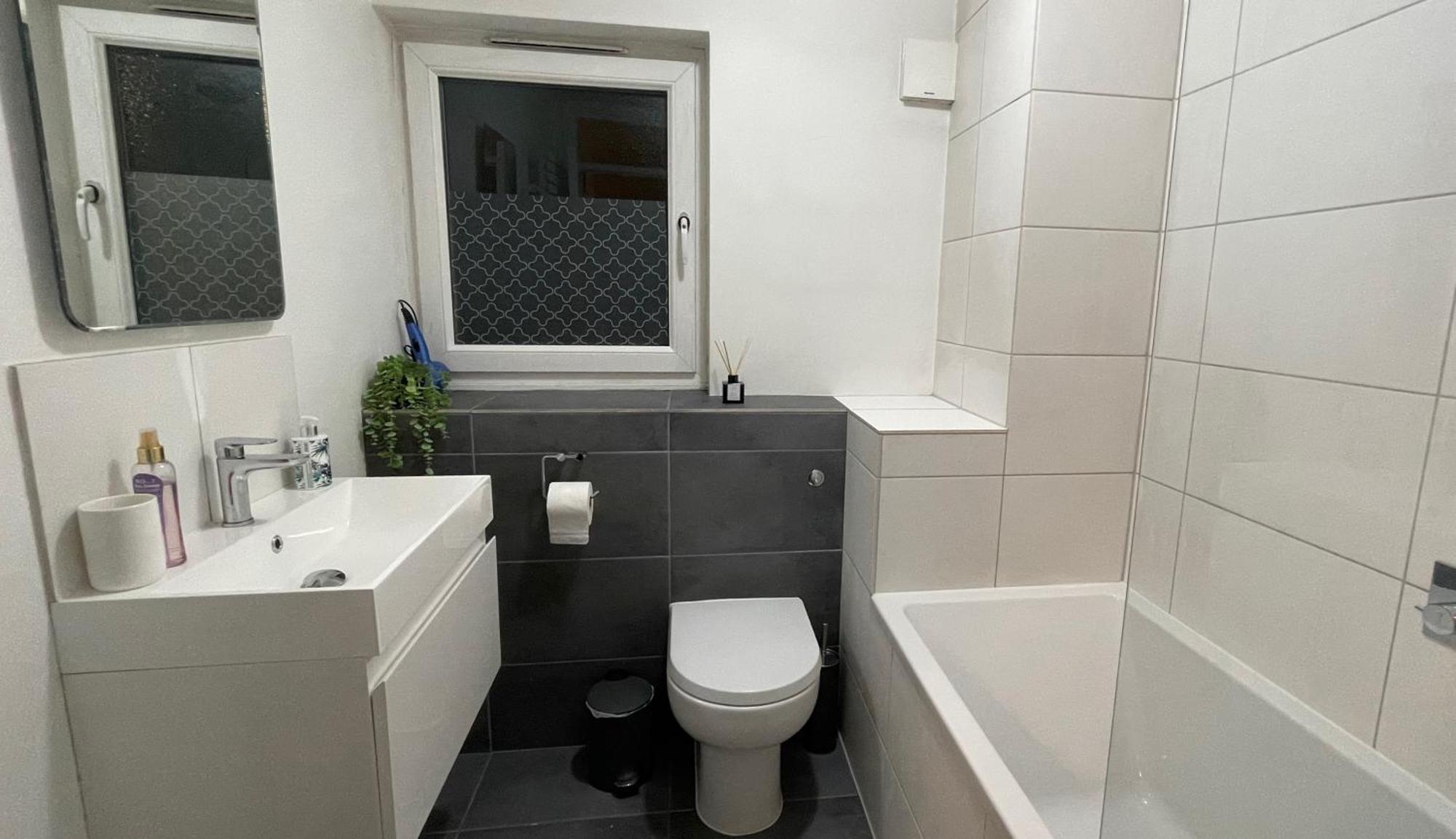 Cosy 1-bed Flat Family Friendly Free Parking Apartment *