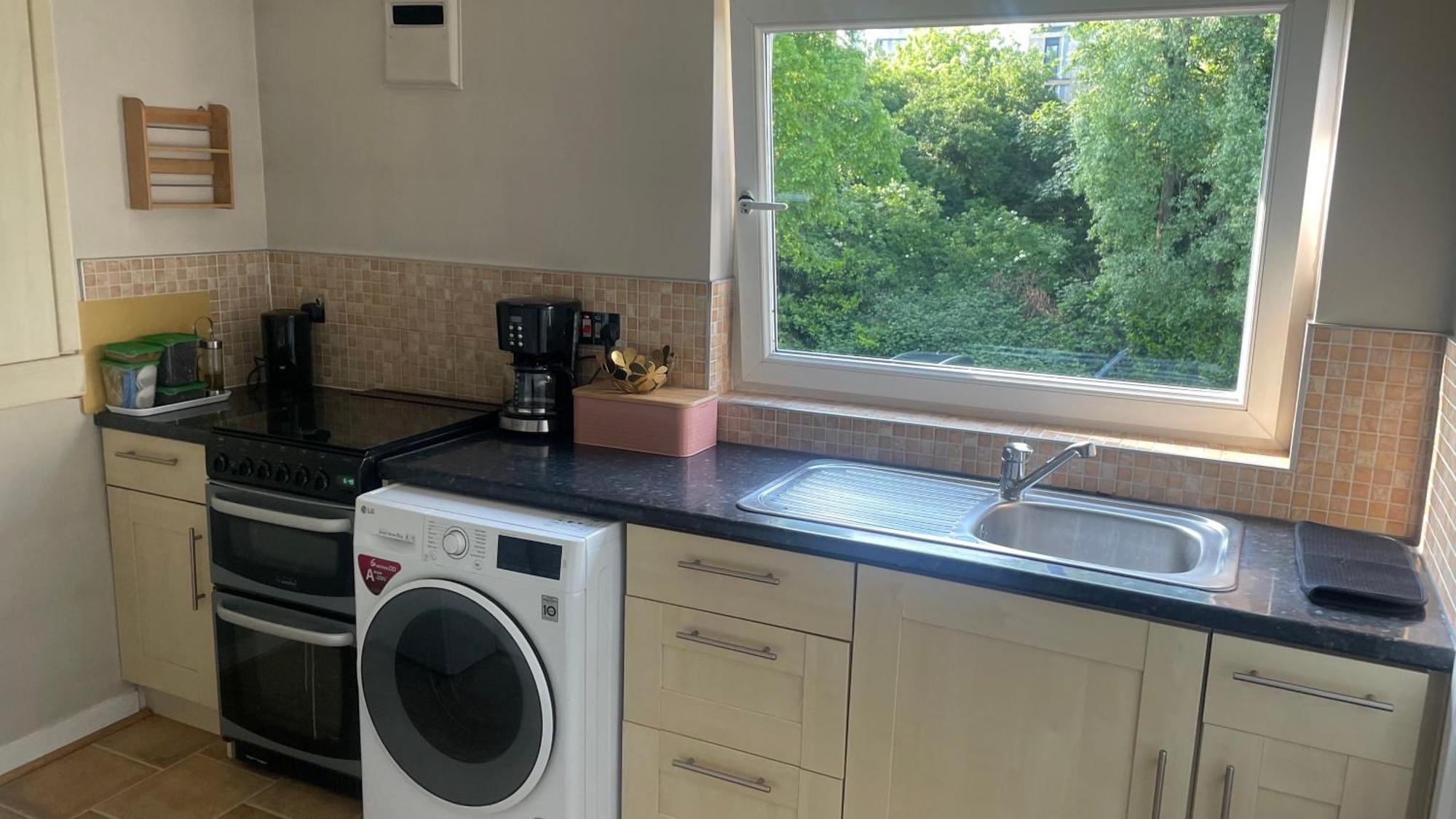 Cosy 1-bed Flat Family Friendly Free Parking *