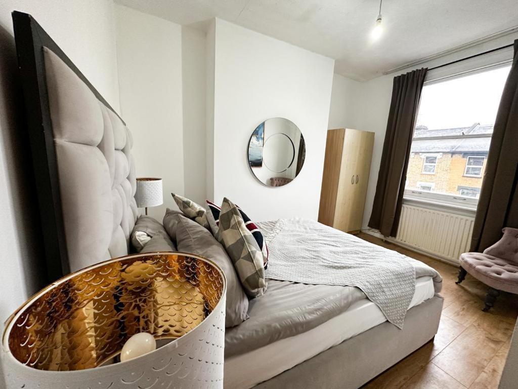 In Hackney Apartment