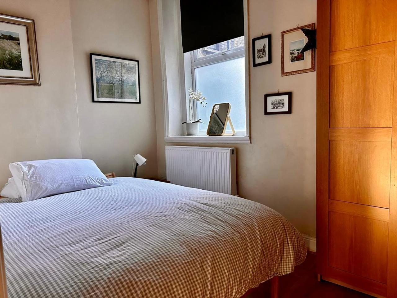 Ground Floor Sleeps 4, Zone 2 Close To Victoria Line *