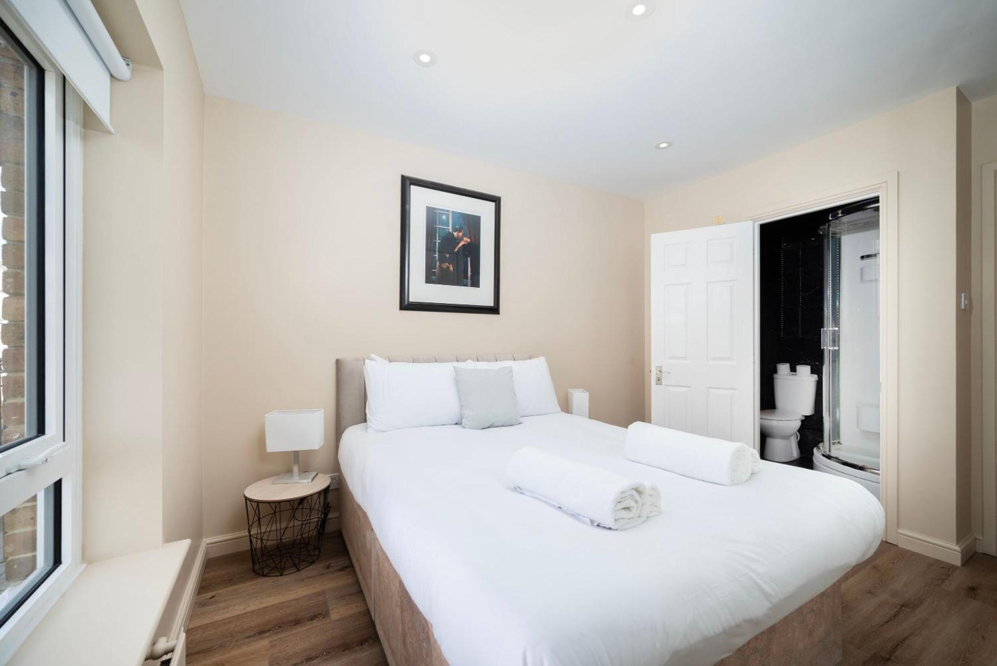 Wonderful 2br Flat With River Views And Balcony Appartement *