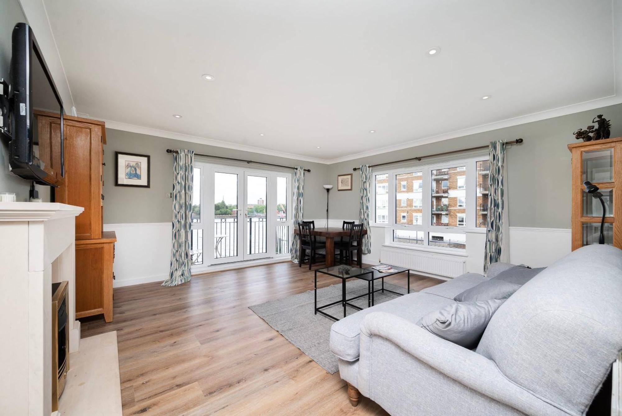 Wonderful 2br Flat With River Views And Balcony Appartement