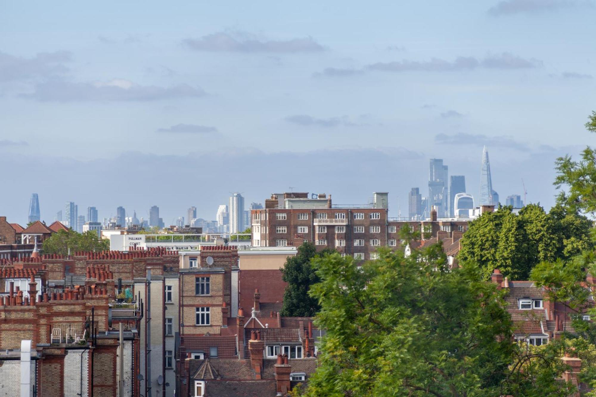 The Streatham Penthouse * London