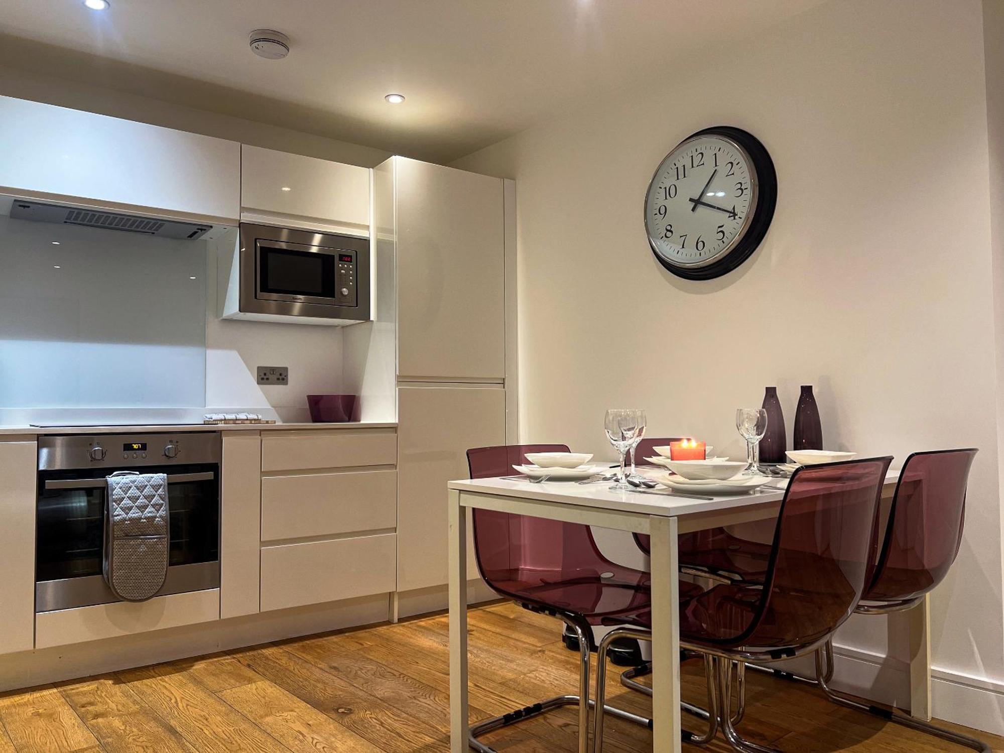 Omega Terrace, Luxury Modern Interior, Located Close To Alexandra Palace Apartment London