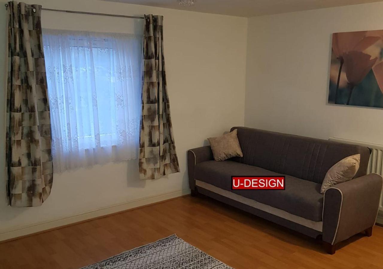 Apartment N22 Wood Dopamine *